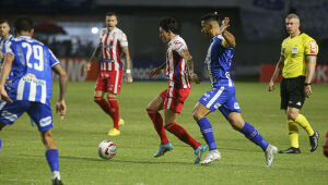 Athletico-PR derrota Palmeiras e sai na vantagem nas semifinais da Libertadores