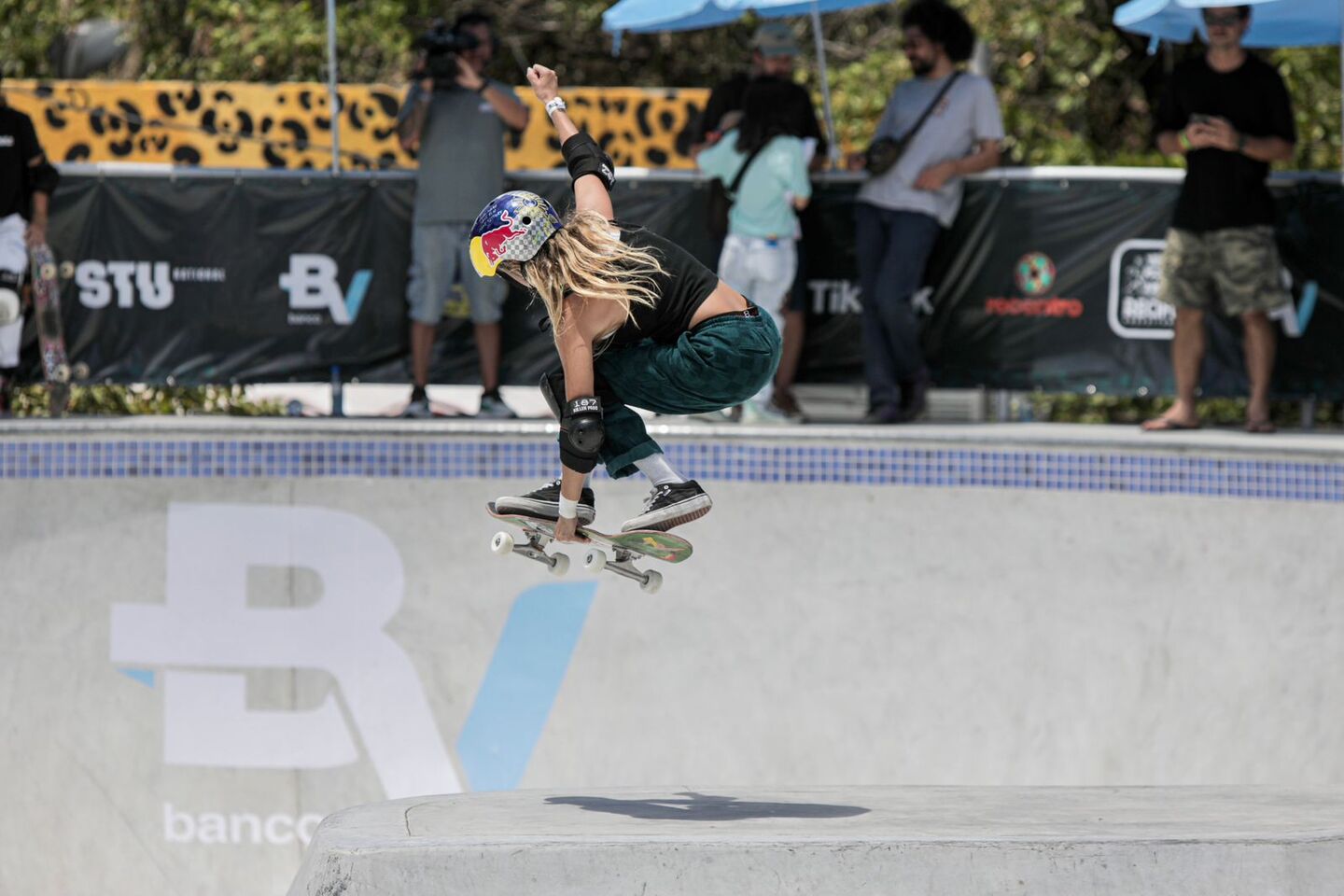 Luizinho no masculino e Yndiara Asp são campeões, no Recife, do Circuito Brasileiro de Skate 2022