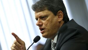 Líder do governo diz que ainda “há tempo para acordo” entre Lira e Pacheco