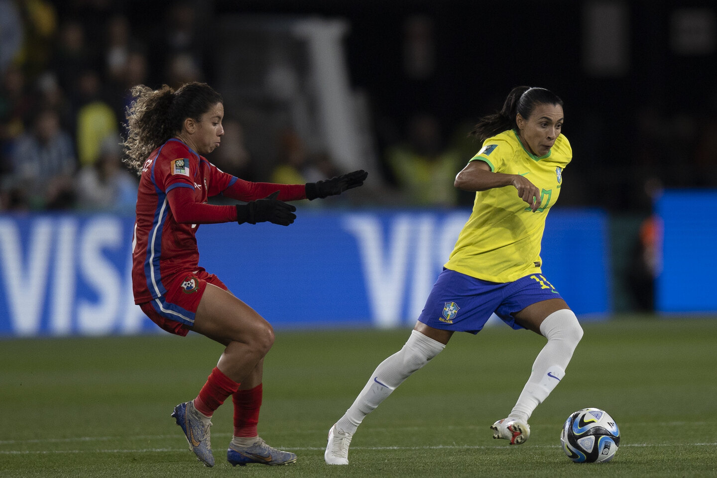 Brasil x Canadá: Marta e Sinclair duelam por recorde histórico na Copa do Mundo