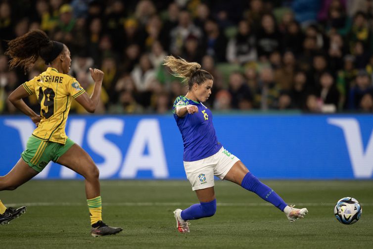 Futsal abre portas e fomenta o futebol de meninas e mulheres no Brasil