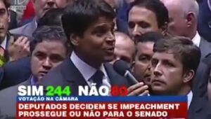 Dino diz que não tinha autorização para usar FN no 8 de janeiro