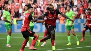 Manchester City arranca empate do Arsenal nos acréscimos e reassume a ponta do Inglês