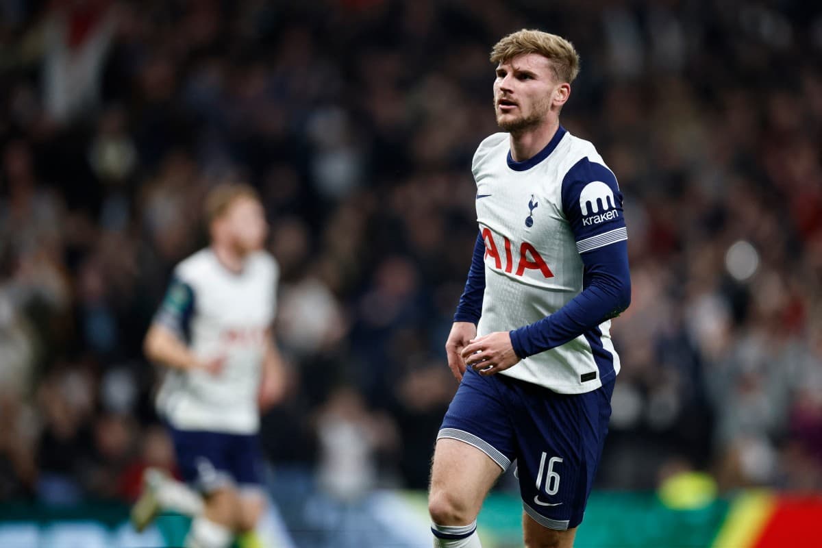 City é eliminado pelo Tottenham na Copa da Liga Inglesa; Casemiro faz dois em goleada do United