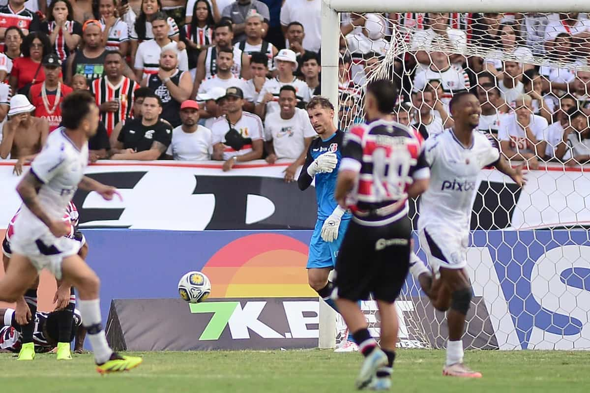 Santa Cruz: goleiro Deivity fala em sentimento de luto após eliminação na Pré-Copa do Nordeste